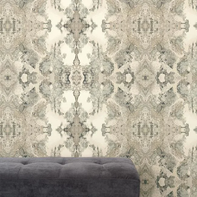 Inner Beauty Wallpaper in Grey from the Botanical Dreams Collection