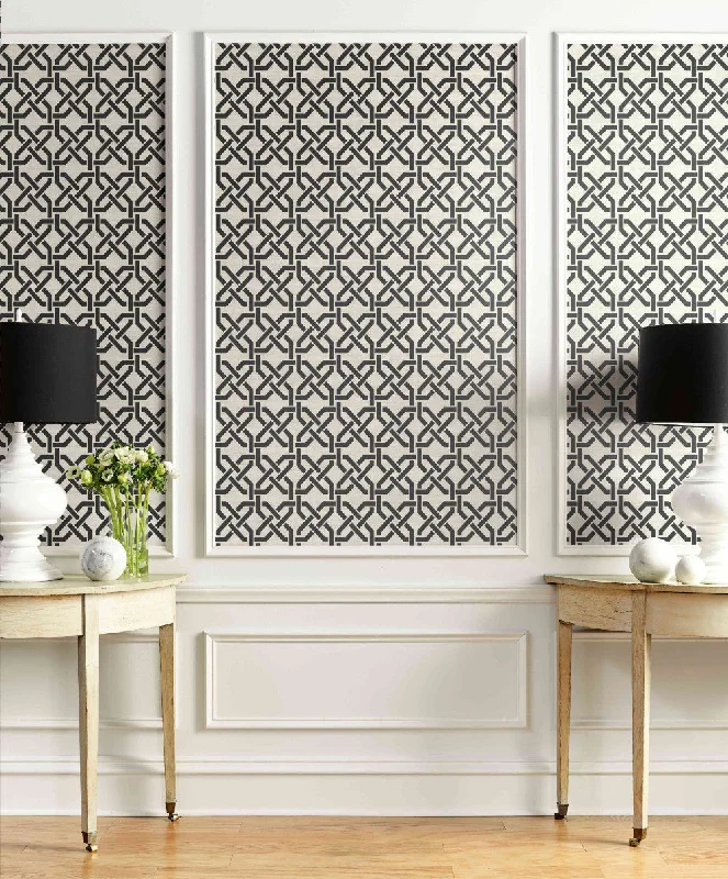 Nouveau Trellis Wallpaper in Black and White from the Nouveau Collection