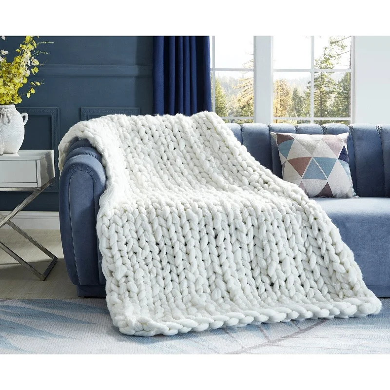 Emalia Chunky Knit Polyester Soft Knit Throw